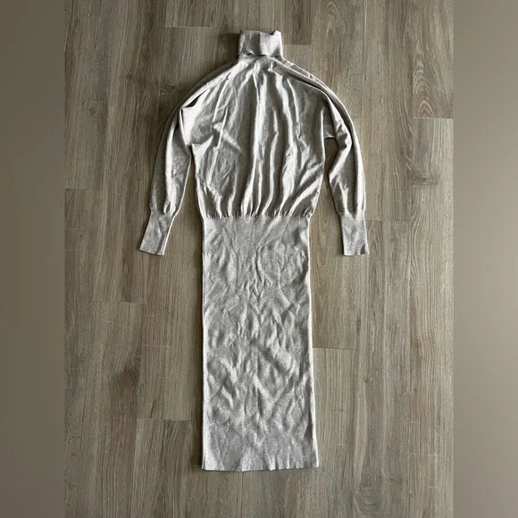 Aritzia Babaton Women’s Bogart Midi Dress Birch - Size Small - Picture 4 of 10